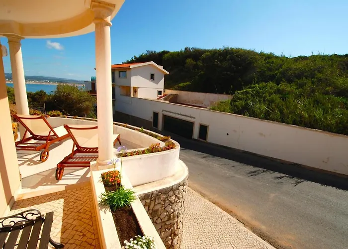 Lighthouse - House With Amazing Sea Views * São Martinho do Porto