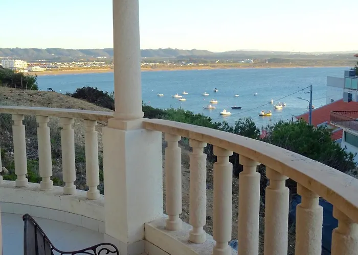 Nyaraló Lighthouse - House With Amazing Sea Views *