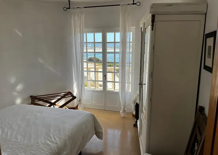 Lighthouse - House With Amazing Sea Views * São Martinho do Porto